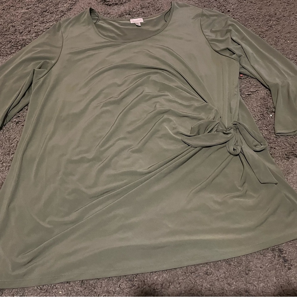 Avenue Olive Green Blouse‎
